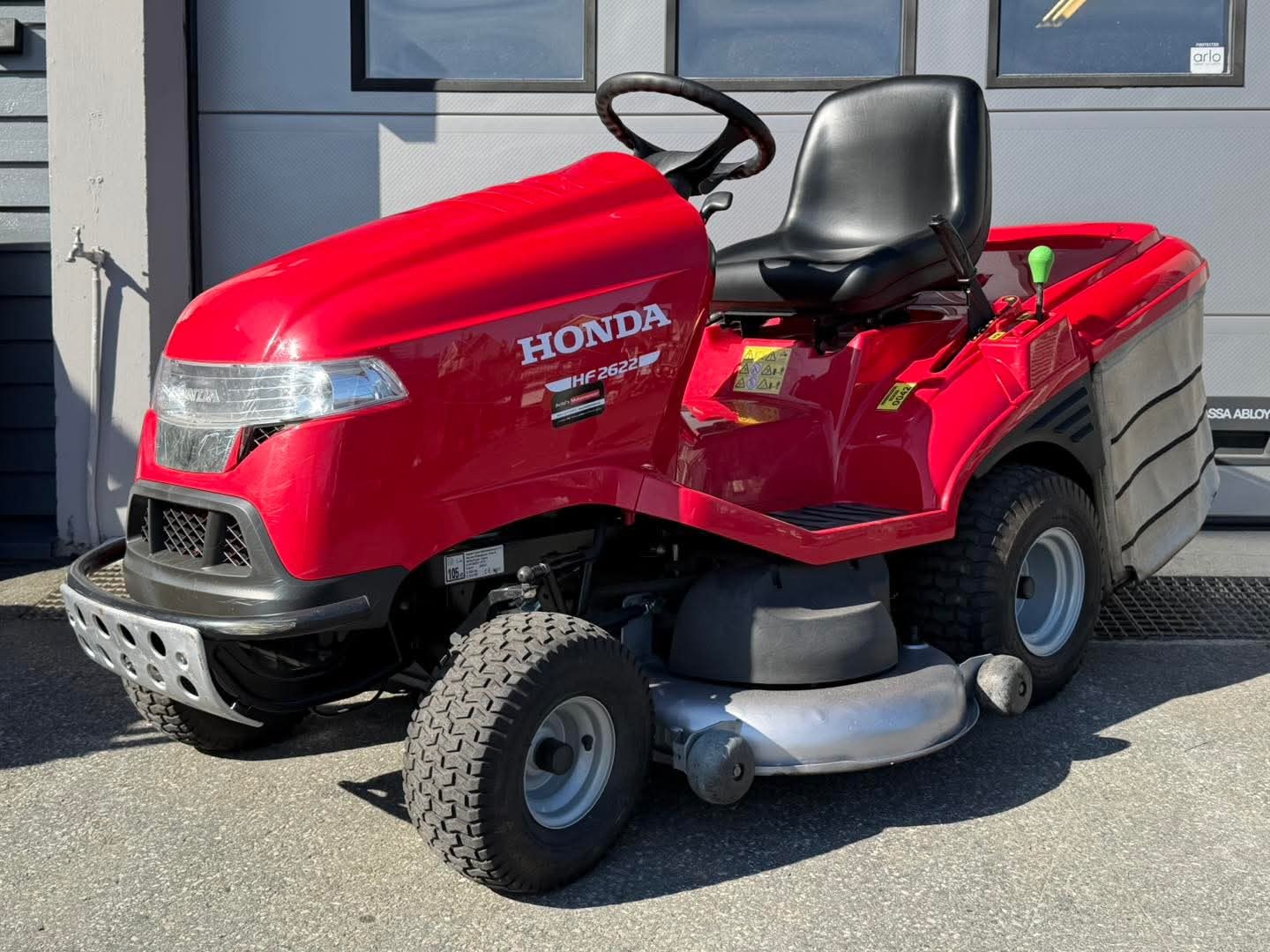 Honda HF2622 Approved Used Ride-On — image 2