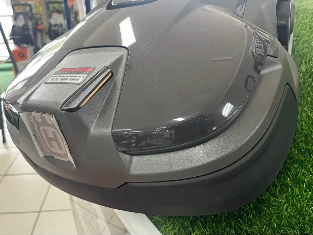 Husqvarna Automower 405X Robotic Mower — image 3