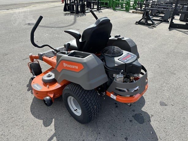 Husqvarna Z254 Residential Zero-Turn — image 2