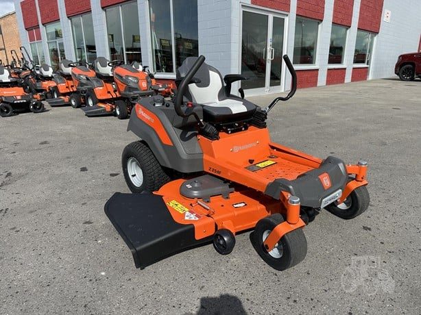 Husqvarna Z254 Residential Zero-Turn — image 4