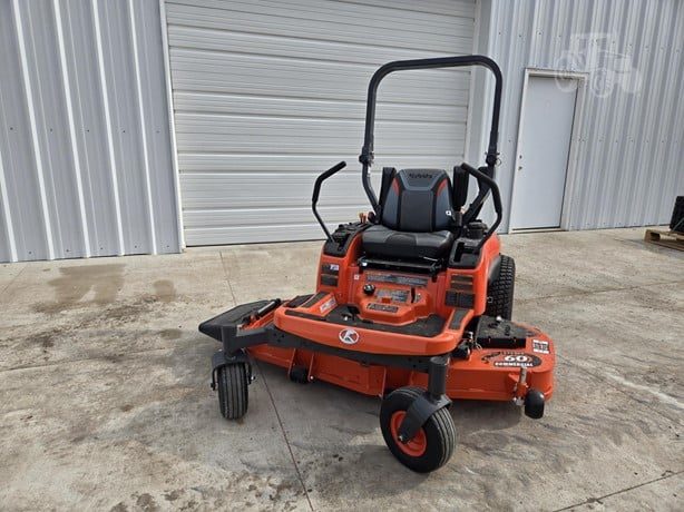 Kubota ZG227 Commercial Zero-Turn — image 1