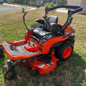 Kubota ZG327 Approved Used Commercial Zero-Turn — image 1